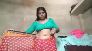 Red Saree Village Aunty Oil Massage Video