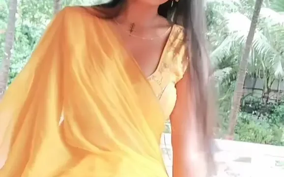Actress Natasha Rajeswari aka Ridhi Tiwari Exposing Her Big Nude Tits In Leaked MMS Scandal