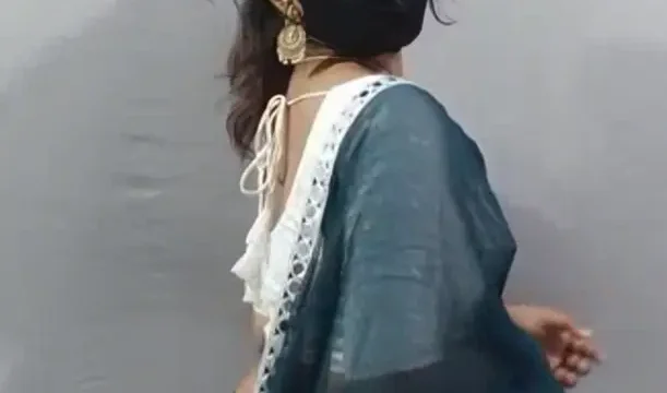 Aleena Kween aka Zugerlips Stripping Her Saree Nude Dancing and Moving Her Body