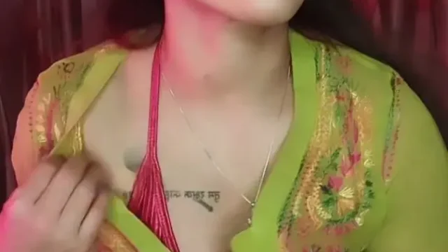 Fitness Influencer Sdas Gets Fully Nude and Dildo Fucks Her Tight Pussy Hard