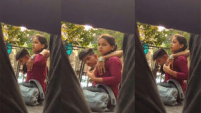 Desi Young School Girl and Boy Fucking in Public Park Viral Outdoor Sex MMS