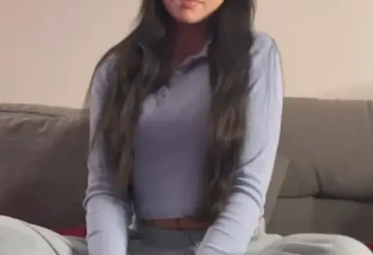 Sexy Teen Girl Showing 10 Ways Girls Masturbate in Viral XXX Video