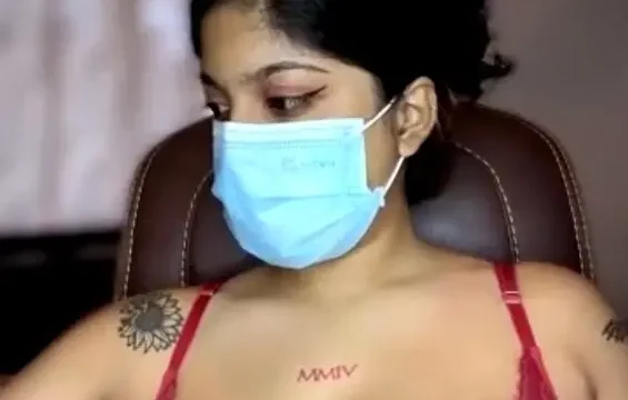 Stripchat babe Jenny strips bra panty exposes perfect tits and shaved pussy show
