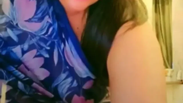 Telugu Milf Anu Live Teases Her Big Boobs And Shakes Phat Ass On Cam Show